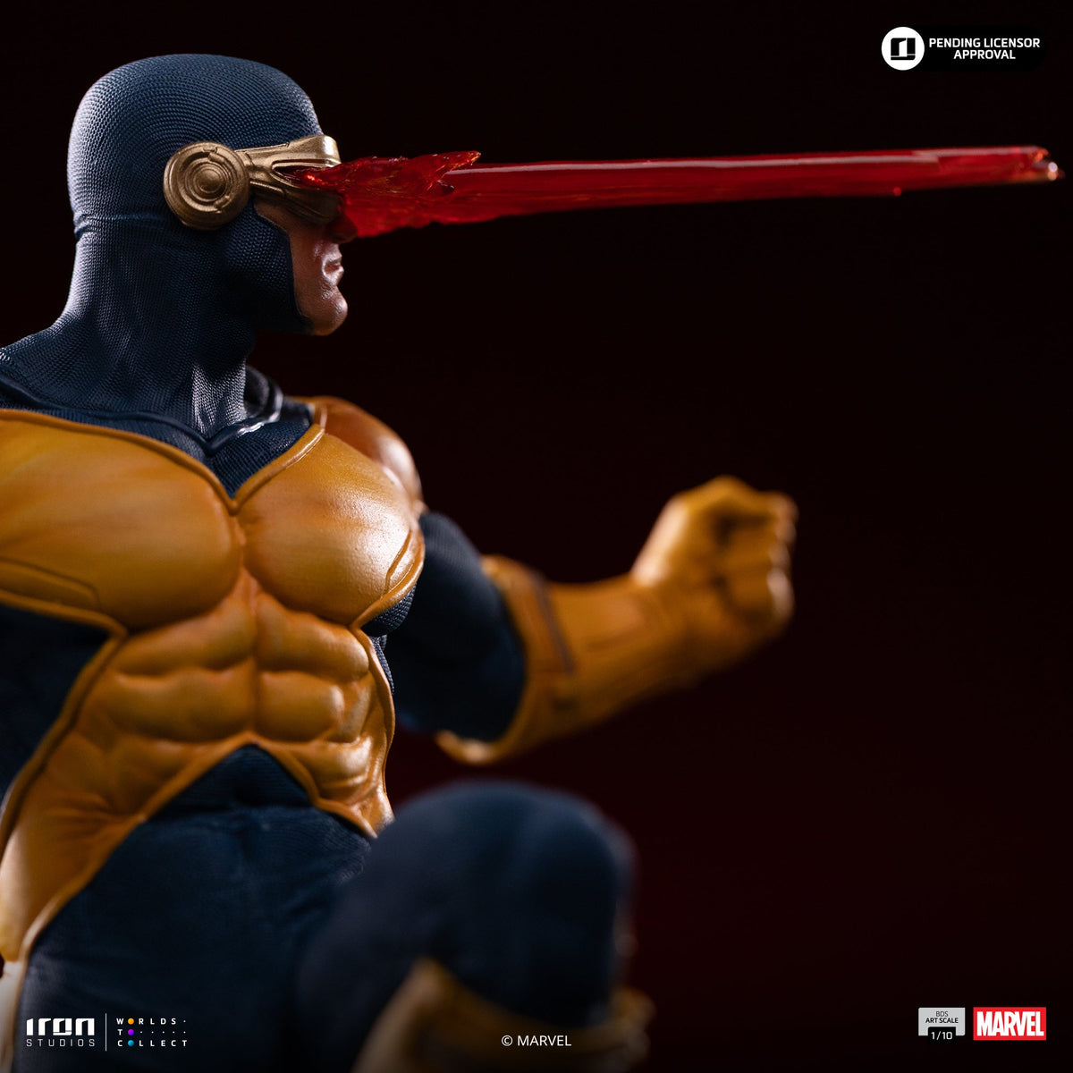 Visor-Wearing Hero Deluxe Gemstone Gauntlet Diorama Scale 1/10 Statue