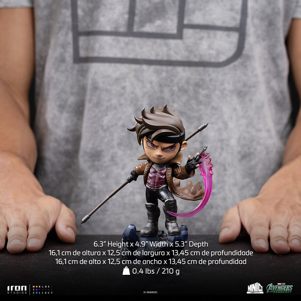 Card-Throwing Hero - Mini Collectible Statue