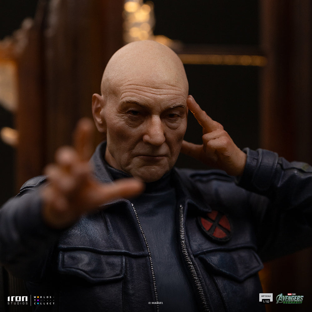 Seated Telepathic Hero - Scale 1/10 Collectible Statue
