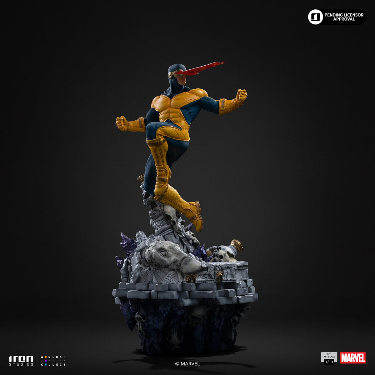Visor-Wearing Hero Deluxe Gemstone Gauntlet Diorama Scale 1/10 Statue
