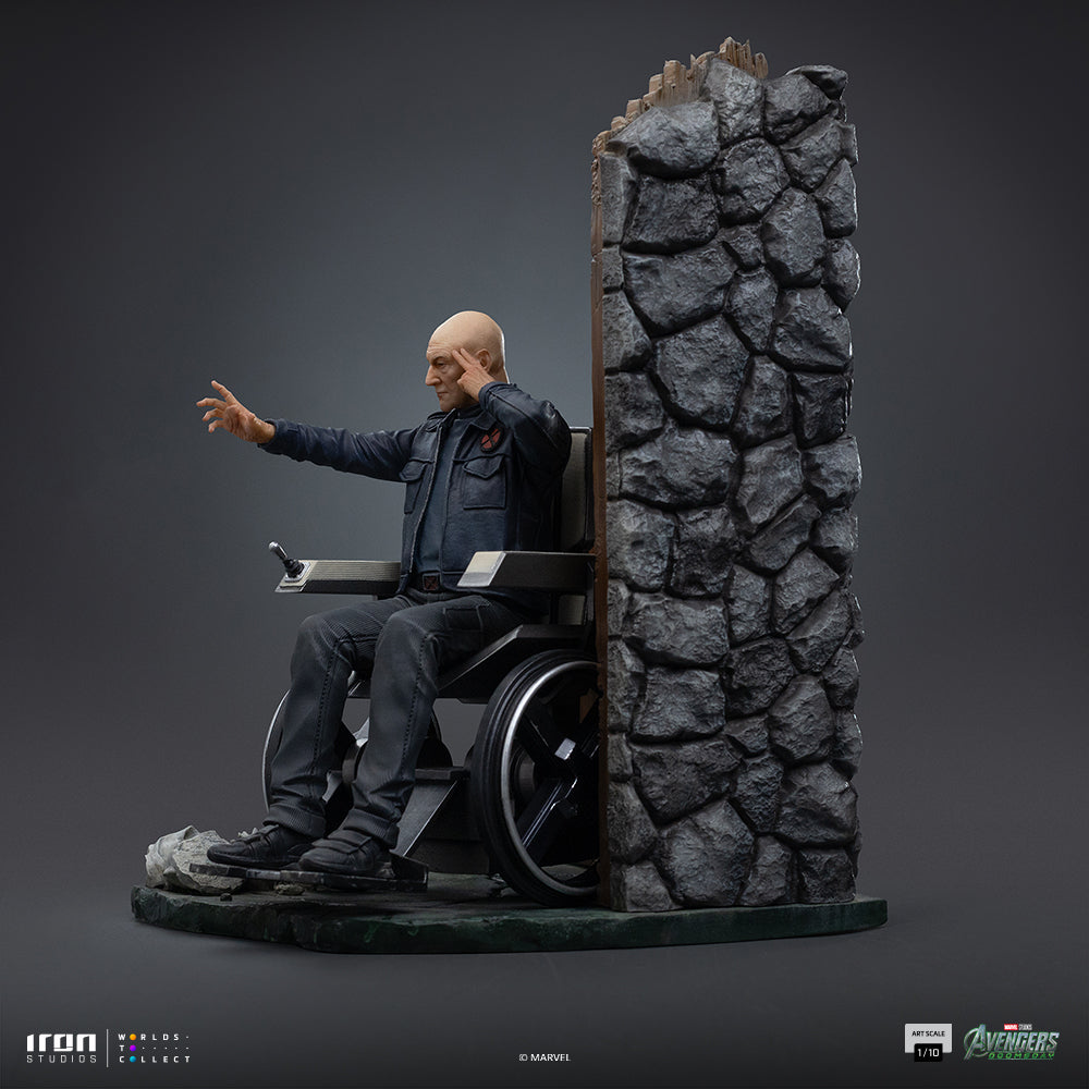 Seated Telepathic Hero - Scale 1/10 Collectible Statue