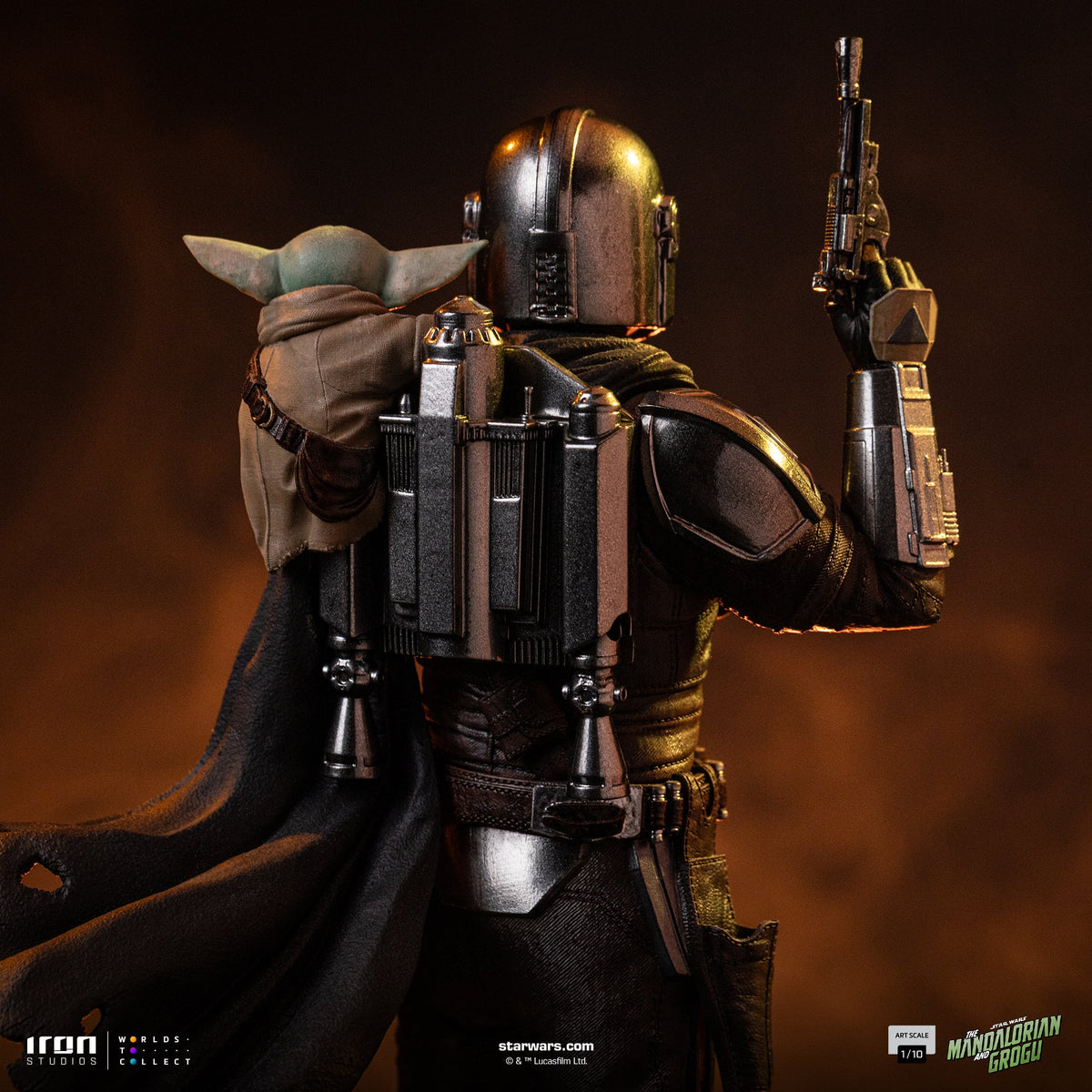 Armoured Bounty Hunter and Small Green Alien Scale 1/10 Statue