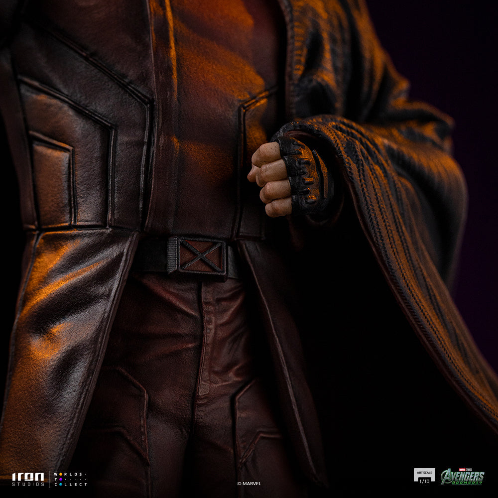 Helmeted Magnetic Villain - Scale 1/10 Collectible Statue