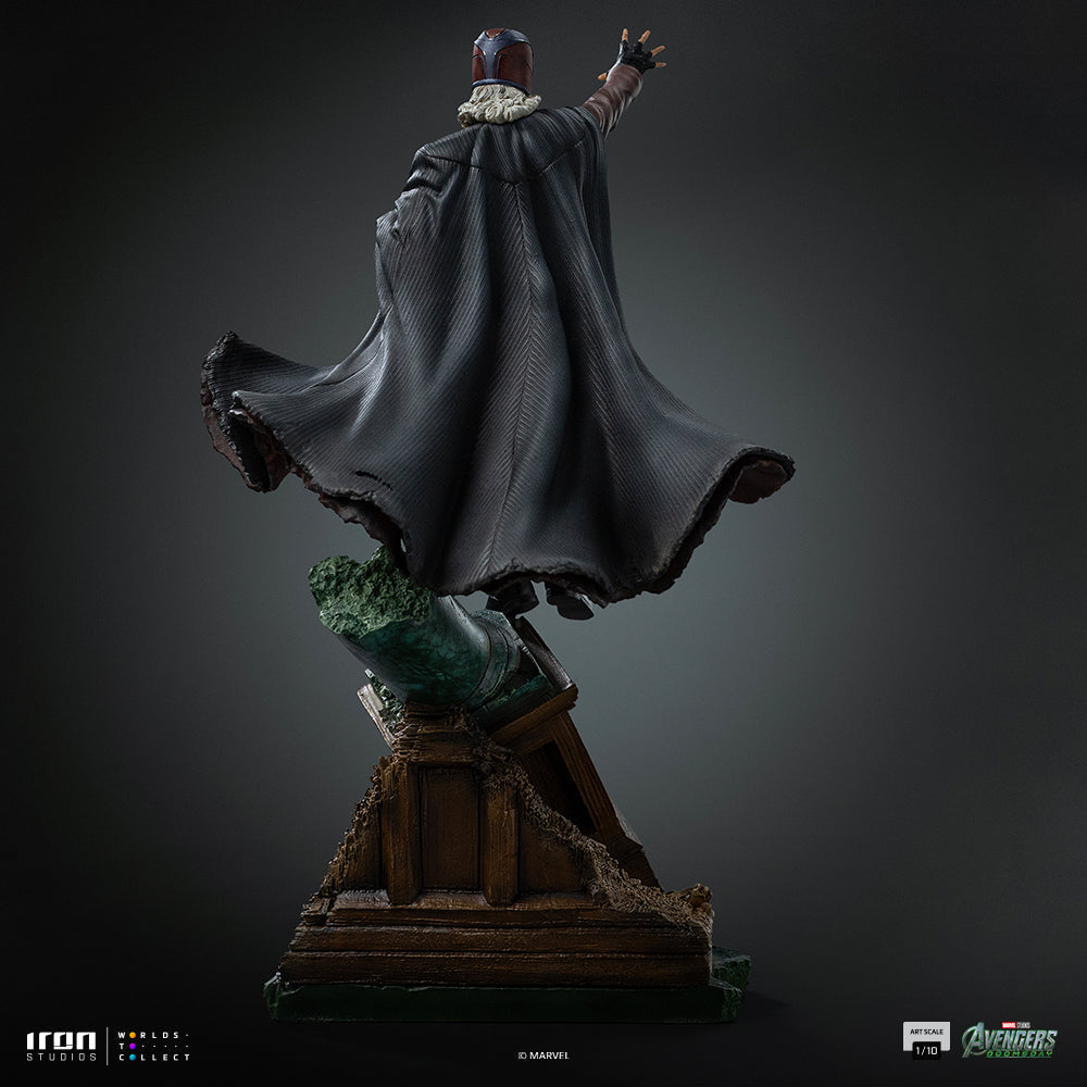 Helmeted Magnetic Villain - Scale 1/10 Collectible Statue