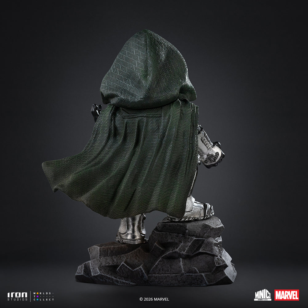 Hooded Armoured Villain - Mini Collectible Statue