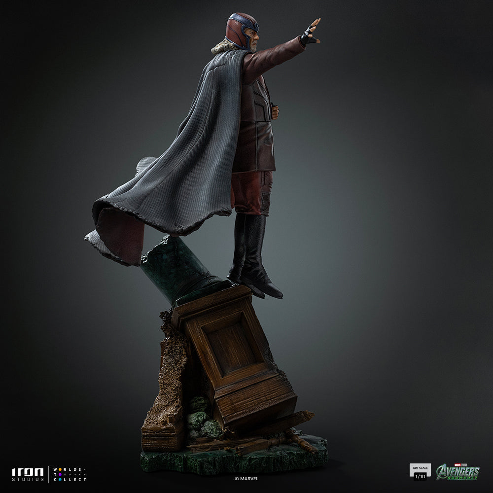 Helmeted Magnetic Villain - Scale 1/10 Collectible Statue