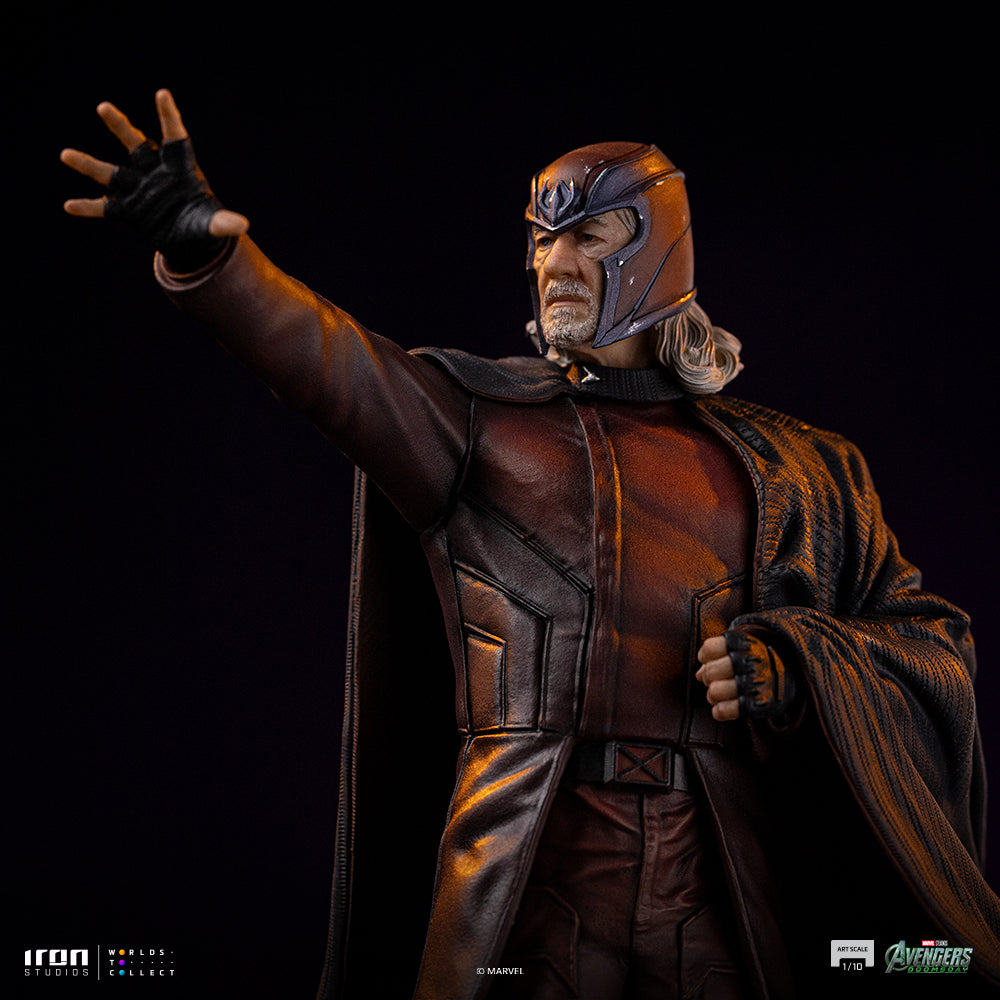 Helmeted Magnetic Villain - Scale 1/10 Collectible Statue
