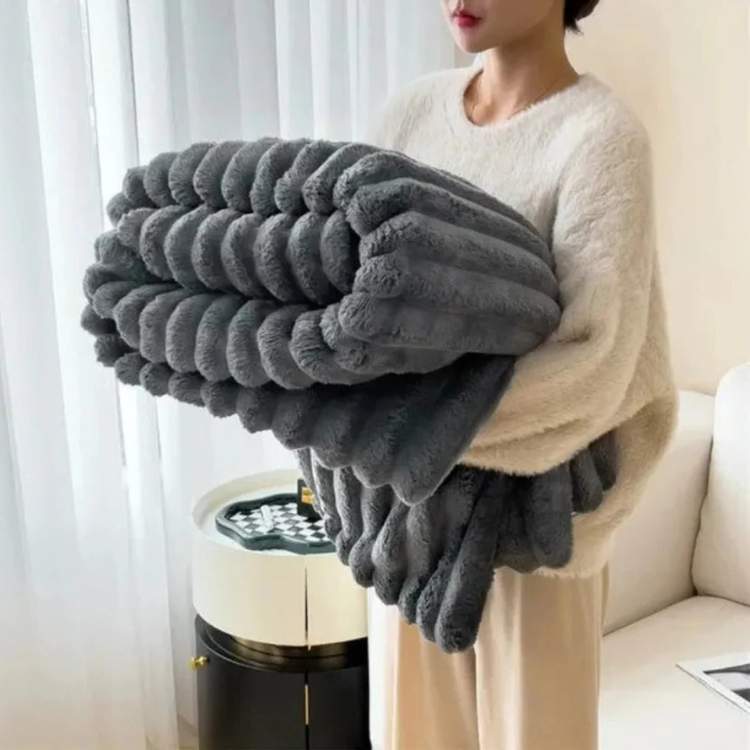 Faux-Fur Weighted Blanket – CloudStripe Soft Comfort Blanket
