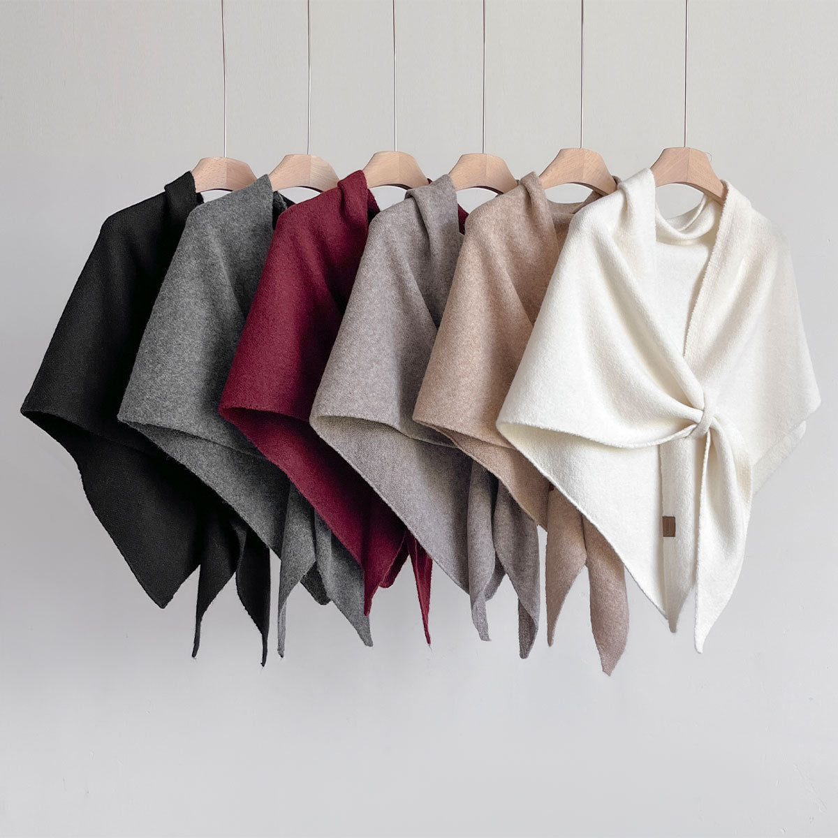 Oversized Poncho Scarf – Soft One-Size Winter Wrap