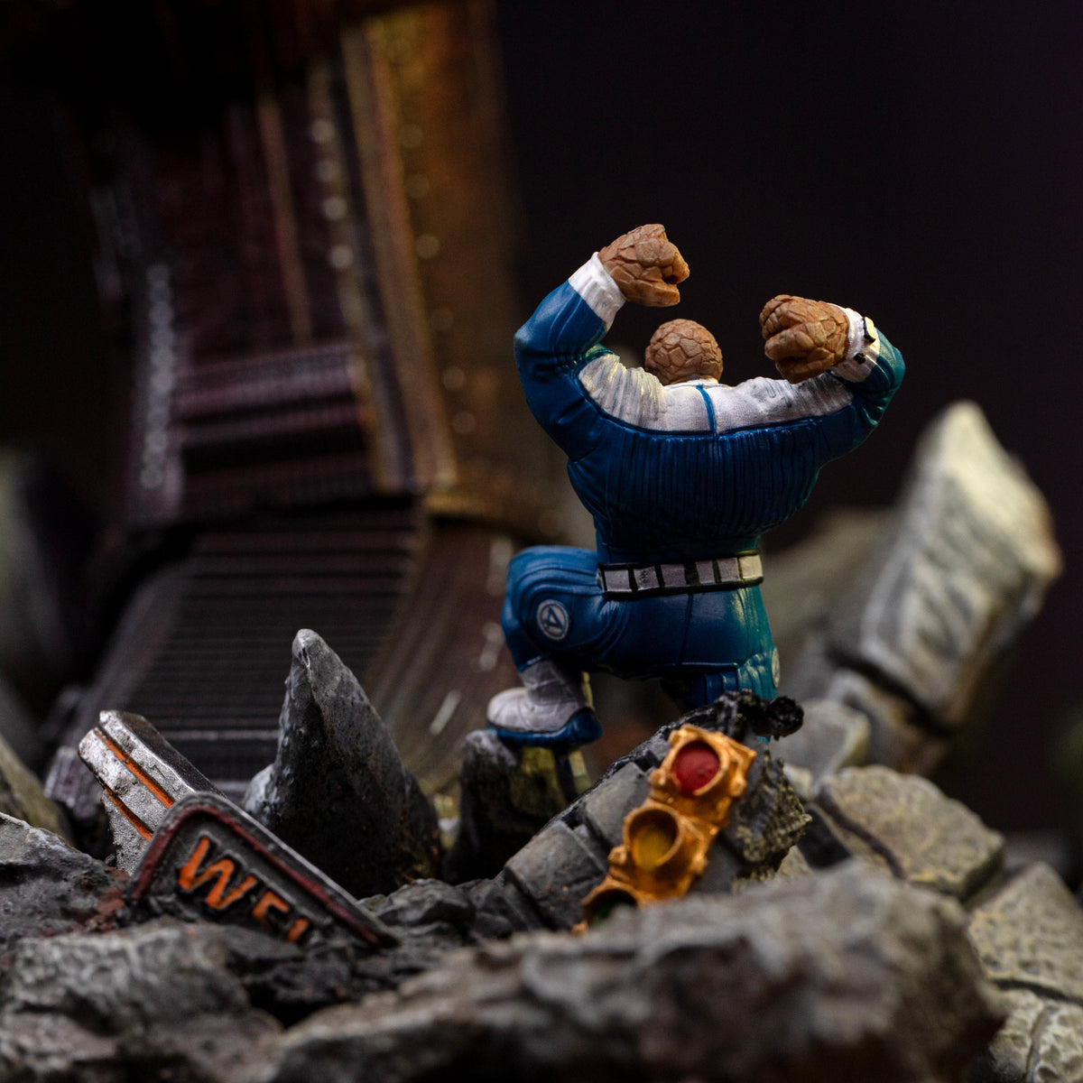 Cosmic Giant Diorama Deluxe - Scale 1/20 Statue