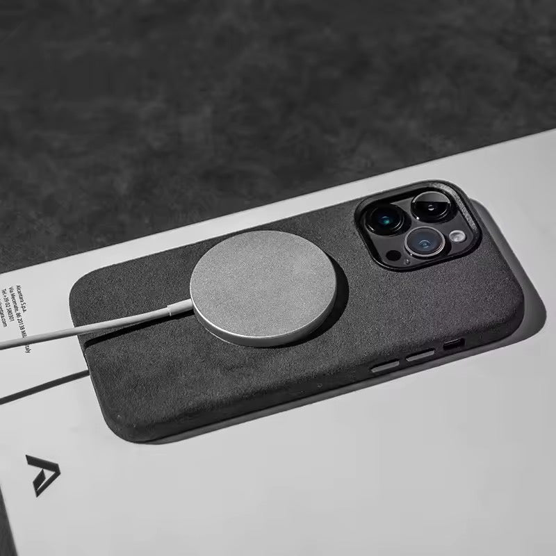 Slim Magnetic Phone Case – Soft Microfiber Leather-Effect Protective Cover
