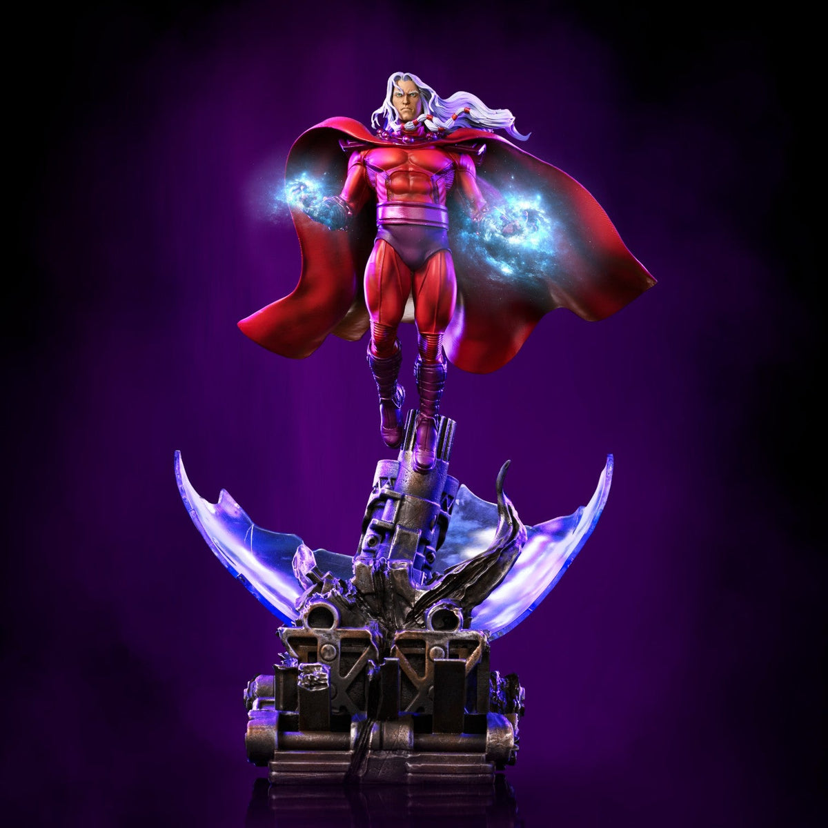Helmeted Magnetic Villain - Scale 1/10 Statue