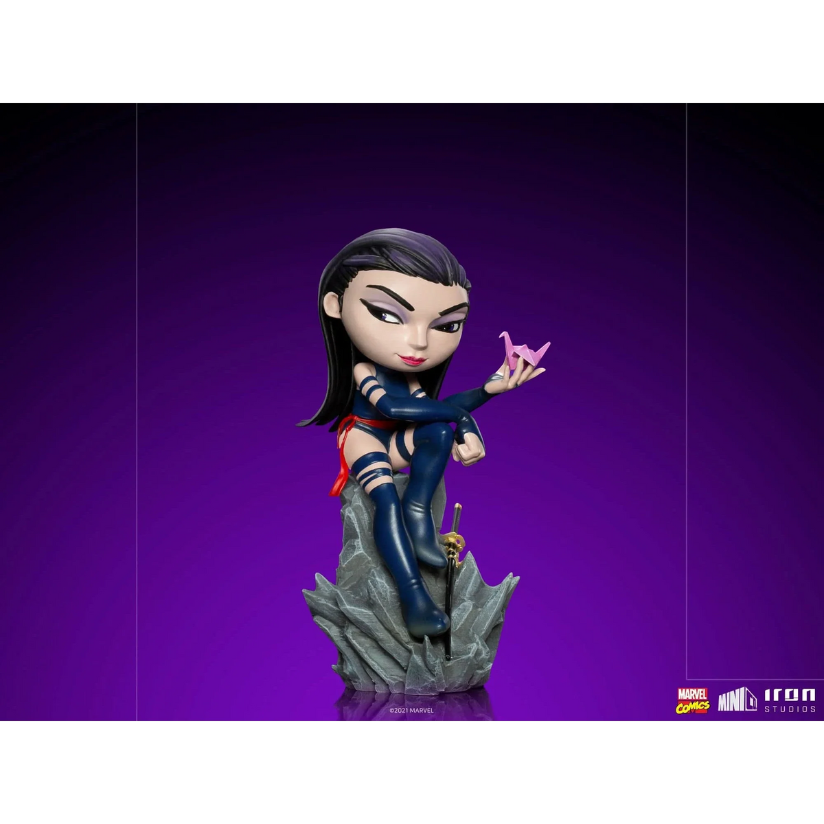 Sword-Wielding Heroine Mini Statue