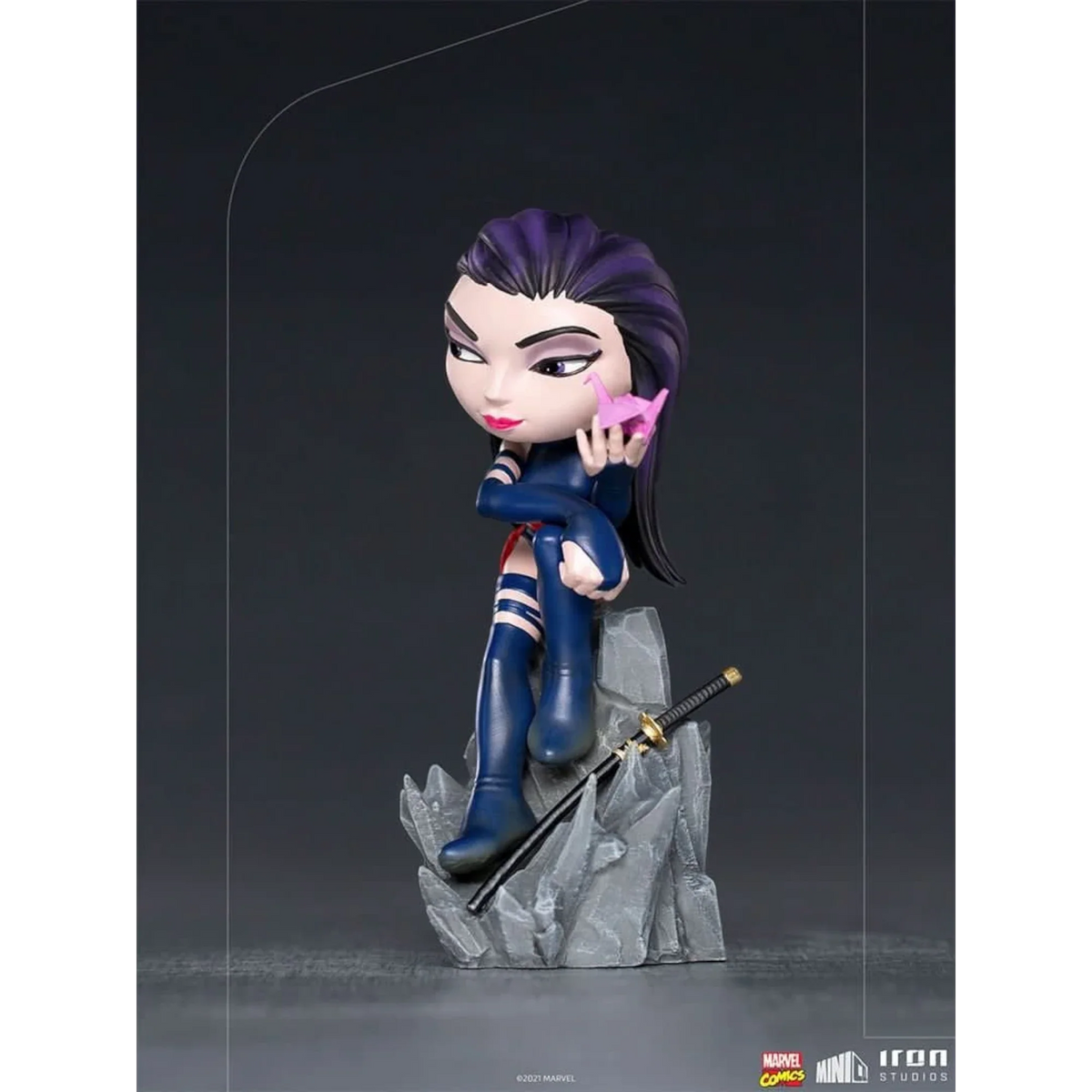 Sword-Wielding Heroine Mini Statue