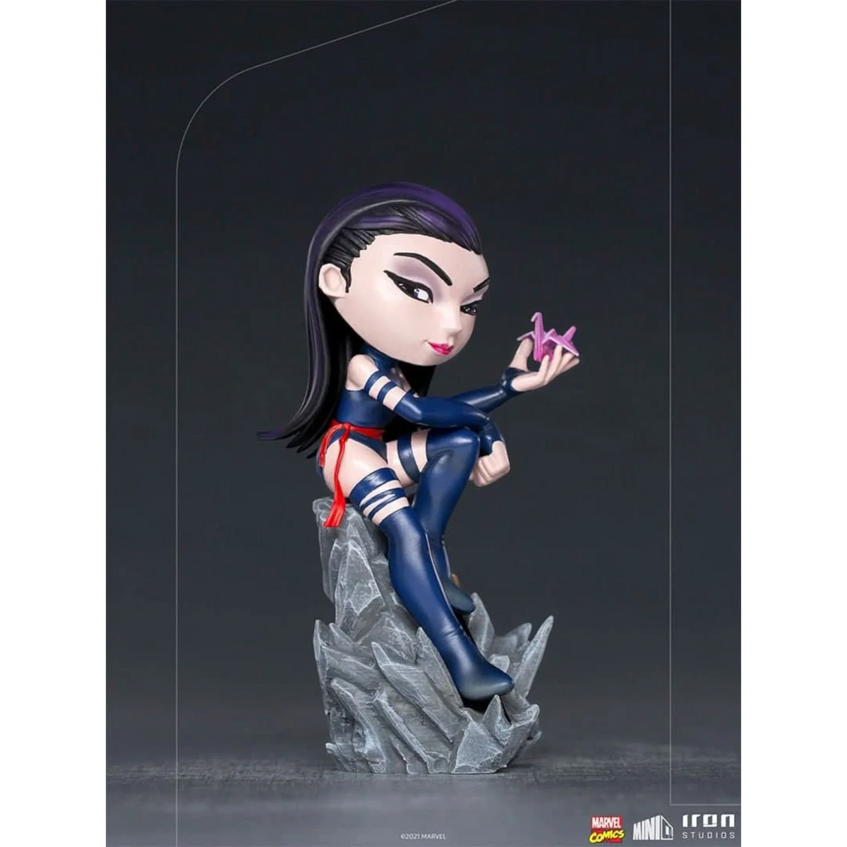 Sword-Wielding Heroine Mini Statue