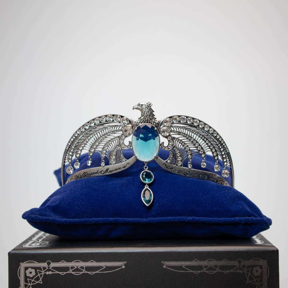 Blue-Jewelled Diadem