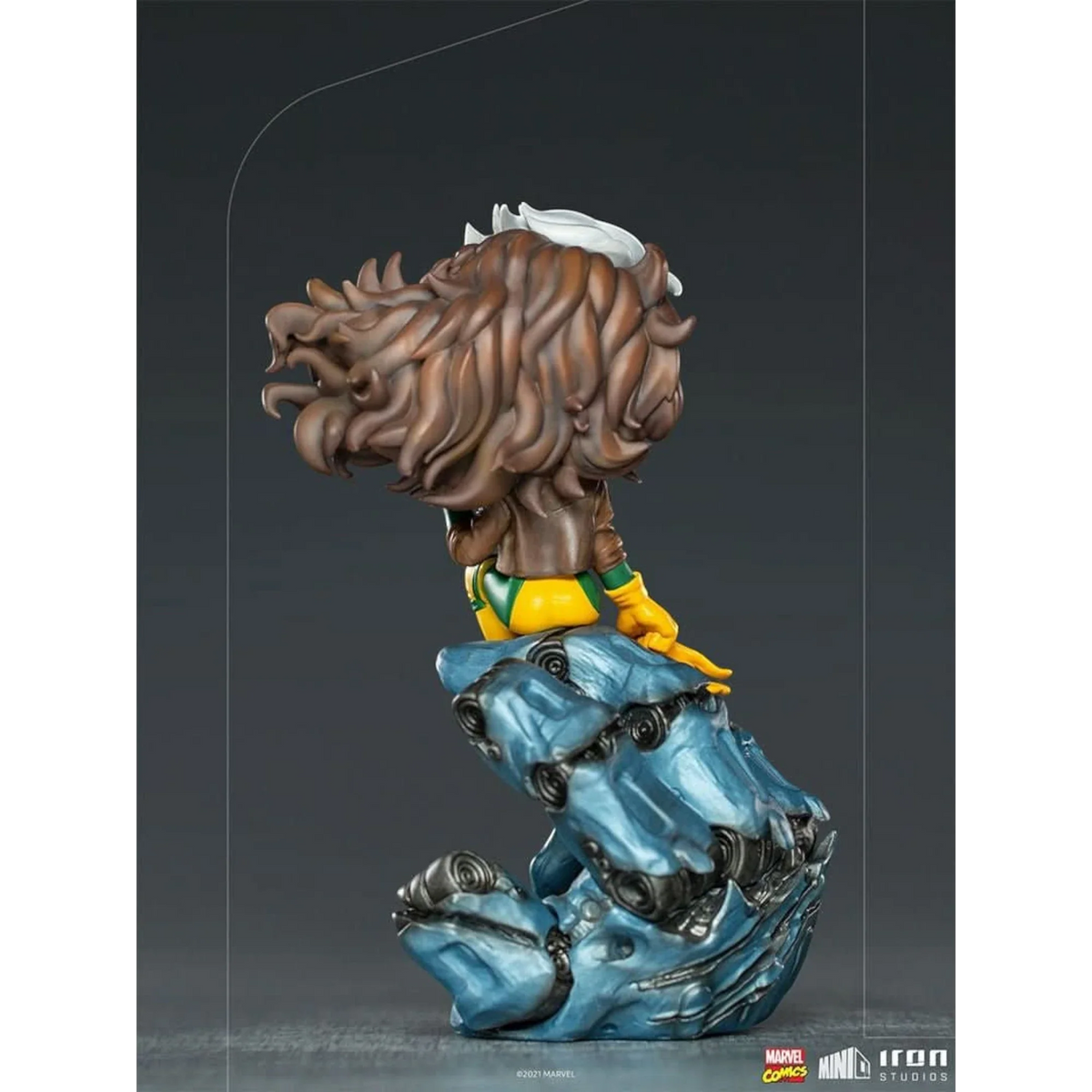 Green-Suited Heroine Mini Statue