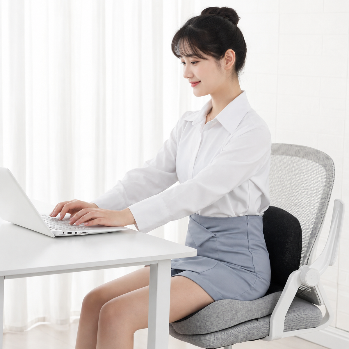 Ergonomic Memory Foam Seat Cushion – Non-Slip Office, Car & Travel Support