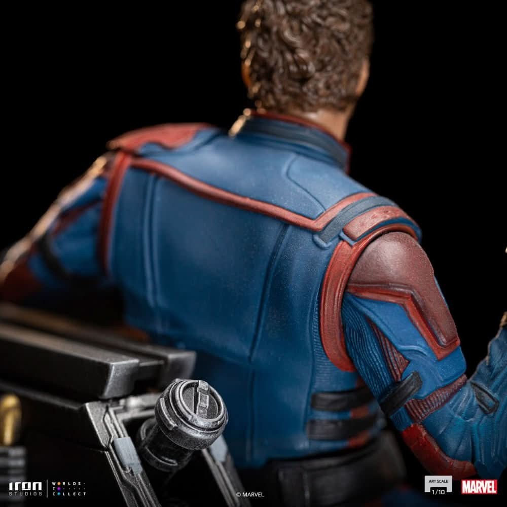 Space Adventurer - Scale 1/10 Statue