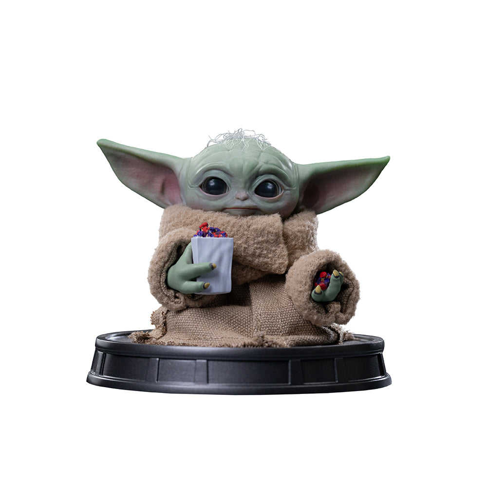 Small Green Alien Popcorn Time Statue
