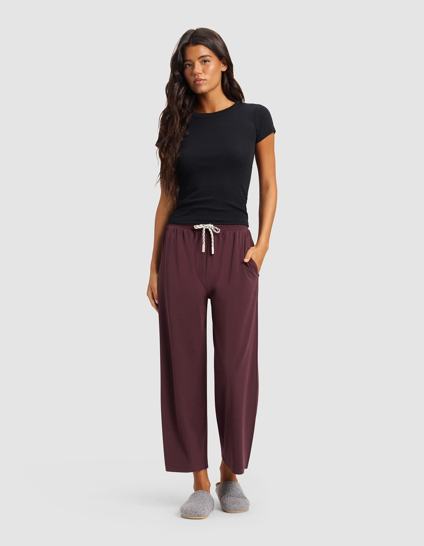 Women's Studio Cropped Wide Leg Pant