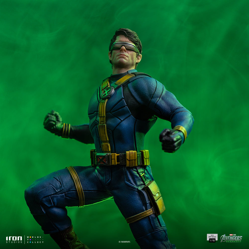 Visor-Wearing Hero - Scale 1/10 Collectible Statue