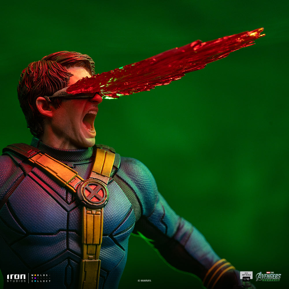 Visor-Wearing Hero - Scale 1/10 Collectible Statue