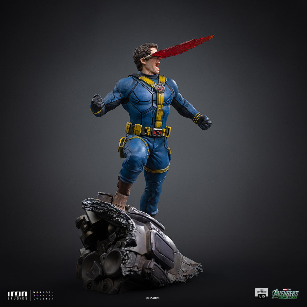 Visor-Wearing Hero - Scale 1/10 Collectible Statue