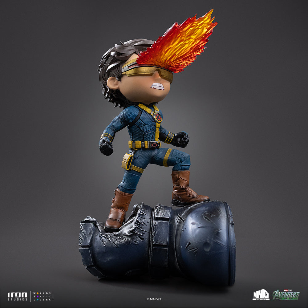 Visor-Wearing Hero - Mini Collectible Statue