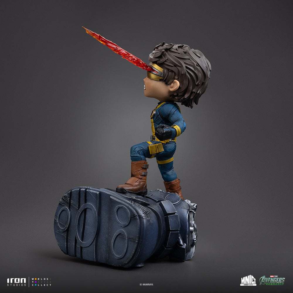 Visor-Wearing Hero - Mini Collectible Statue