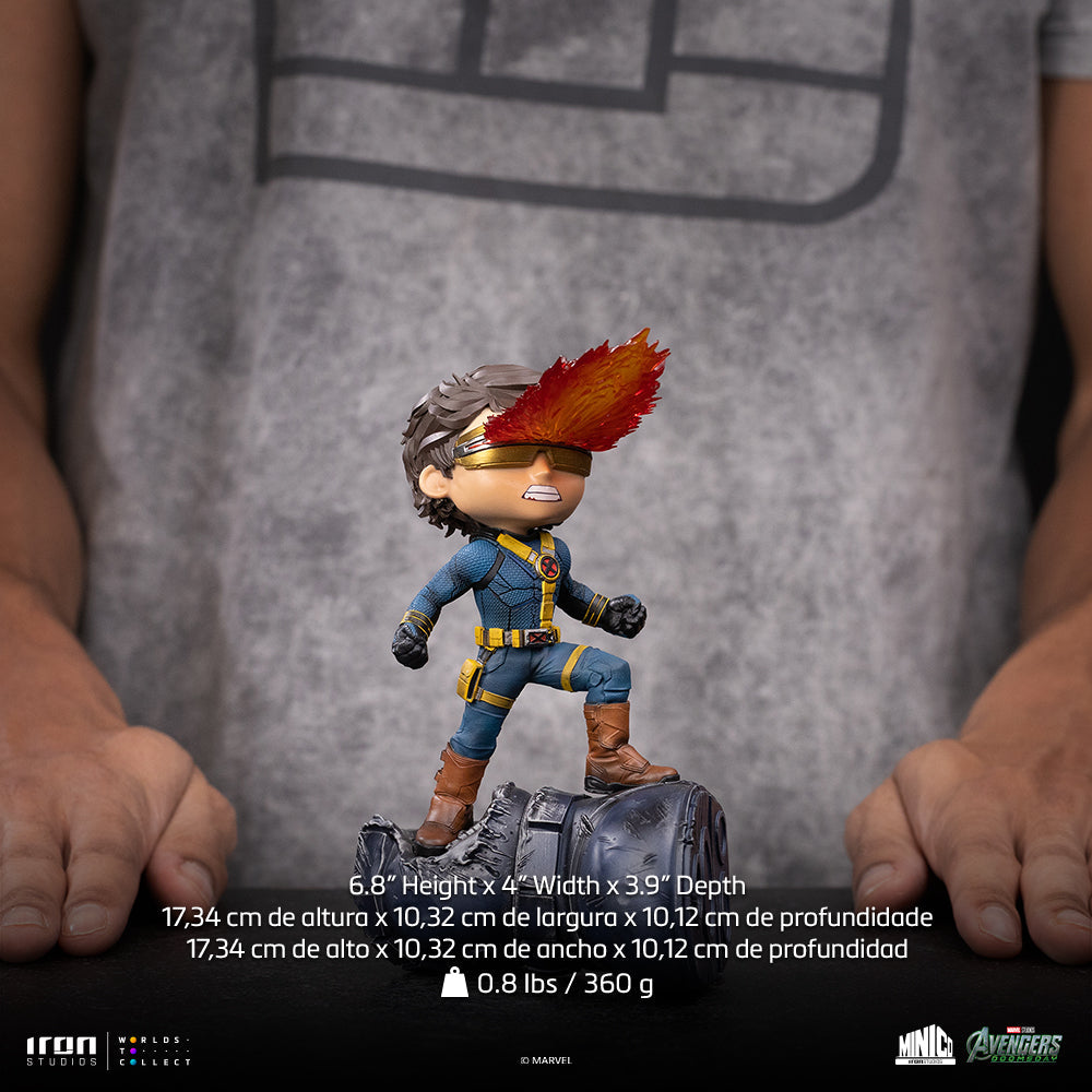 Visor-Wearing Hero - Mini Collectible Statue
