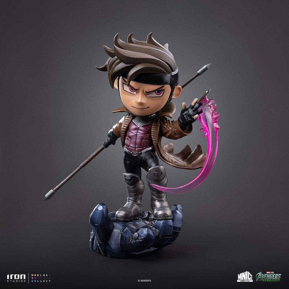 Card-Throwing Hero - Mini Collectible Statue