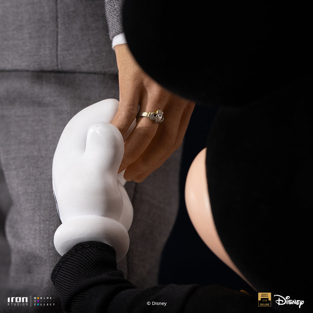 Animator and Cartoon Mouse - 1/4 Scale Collectible Statue